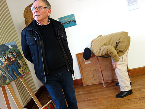 François Cariou, le frère de Pierre, a apporté d'autres peintures !